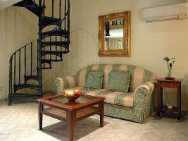 Amazing 2 Bedroom Apartment - 5 Minutes From Trevi Fountain Dış mekan fotoğraf